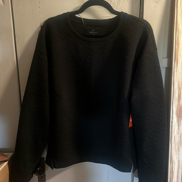 Freely Tops - NAT Freely Womens sweatshirt large